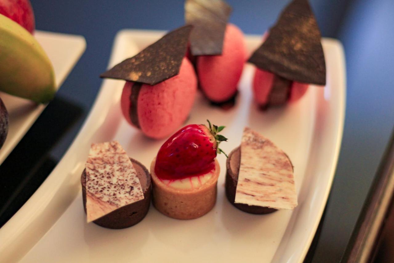 Oryx Hotel Áqaba Exterior foto Petit fours